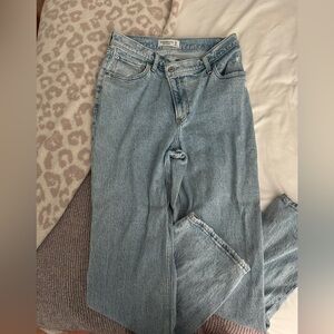 Abercrombie and Fitch 90s straight ultra high waisted jeans